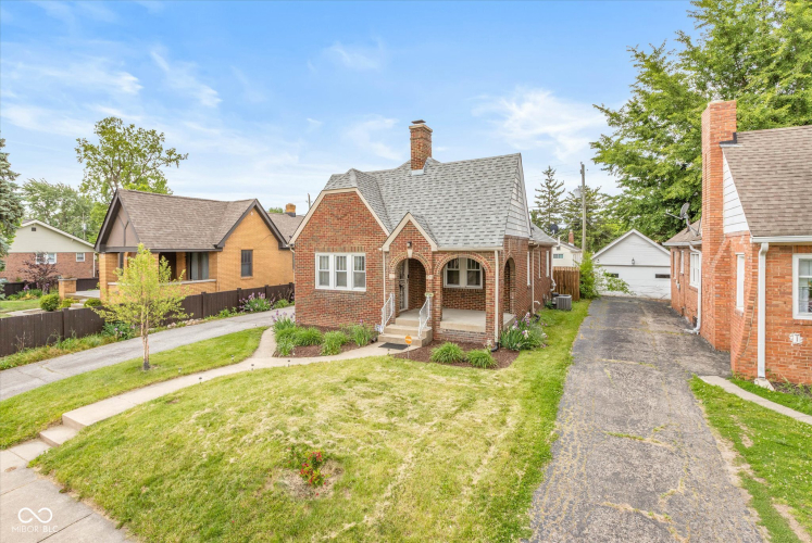 Listing Image 2