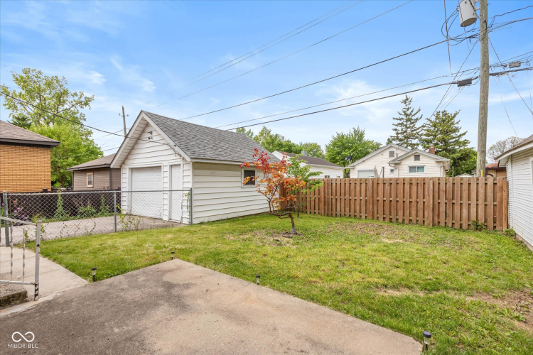 Listing Image 24