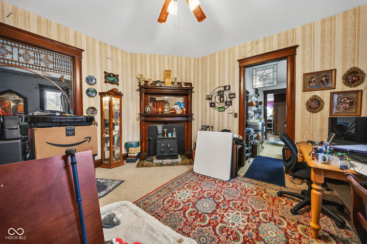 Listing Image 19