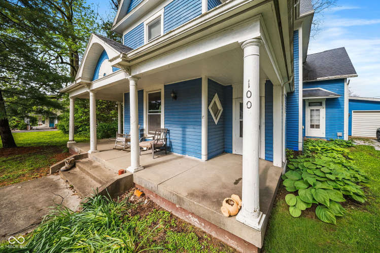 Listing Image 4