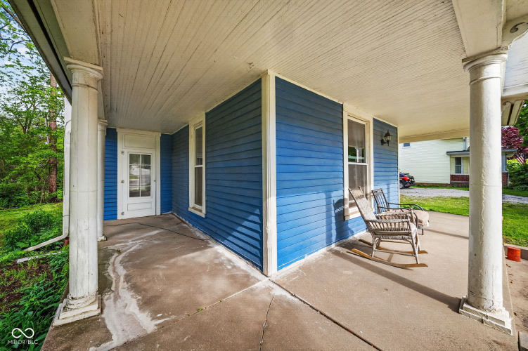 Listing Image 5