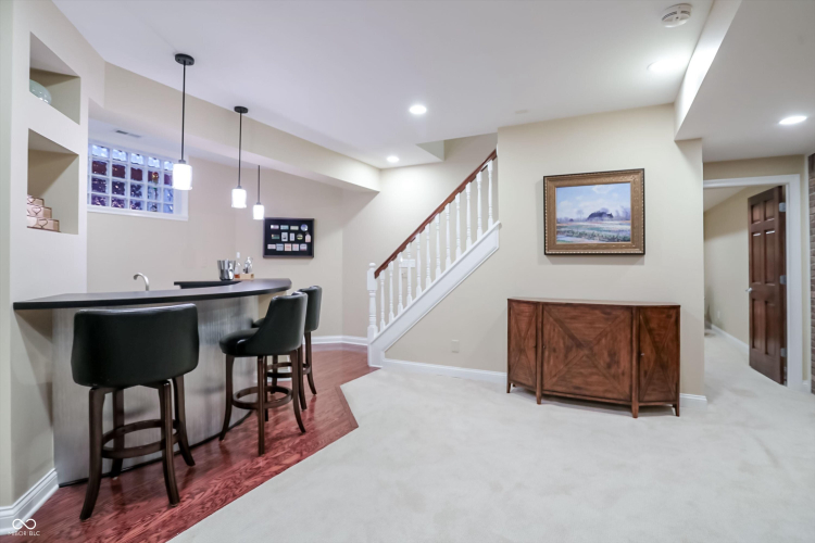 Listing Image 53