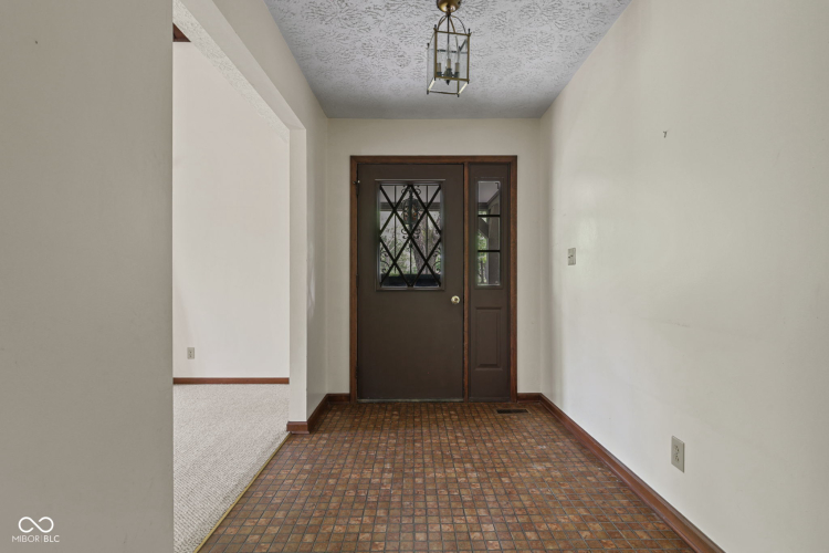 Listing Image 64