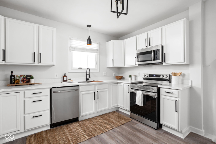 Listing Image 15