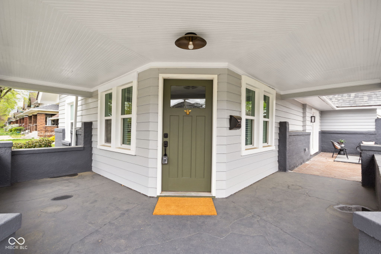 Listing Image 6