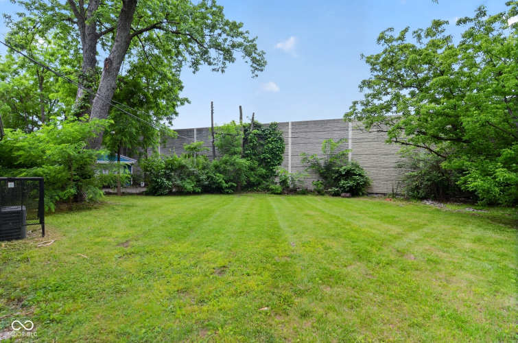 Listing Image 11
