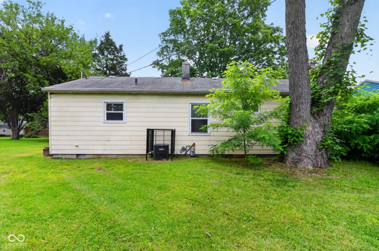 Listing Image 10