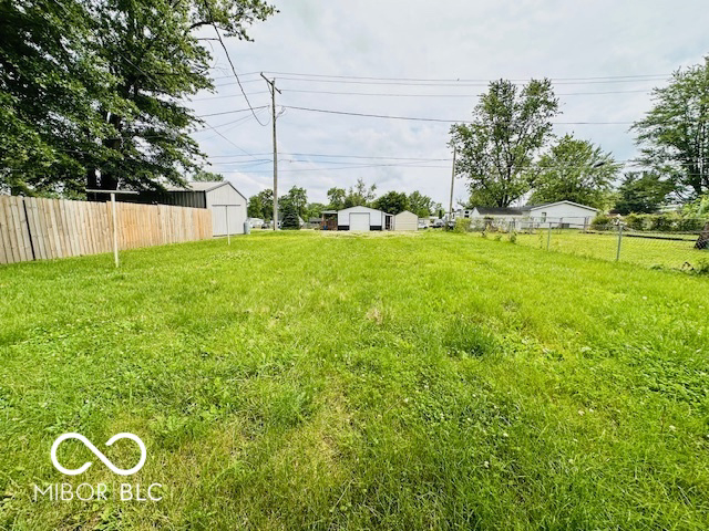 Listing Image 9