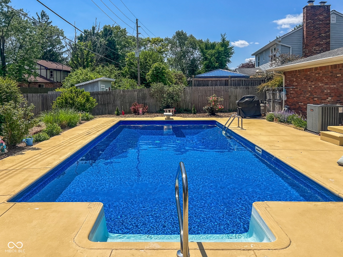Listing Image 19