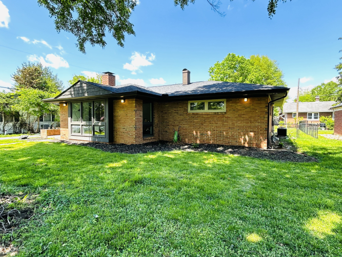 Listing Image 5
