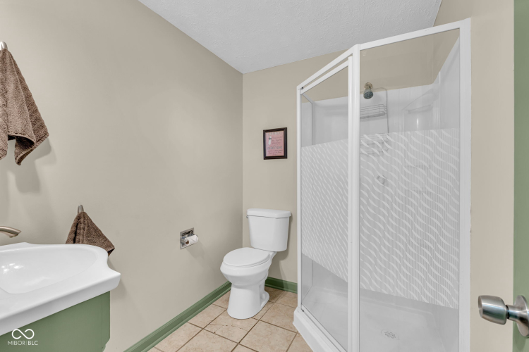 Listing Image 29