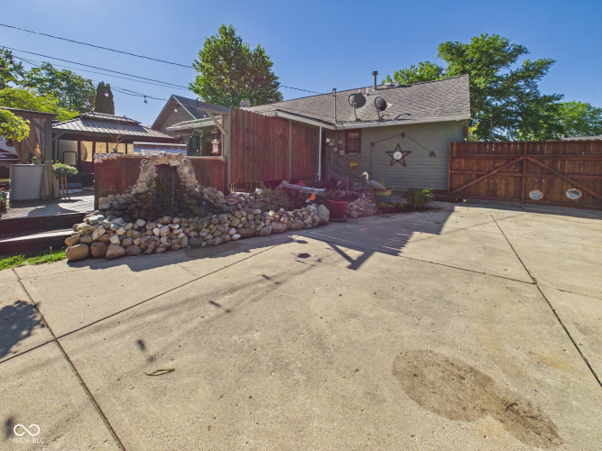 Listing Image 36