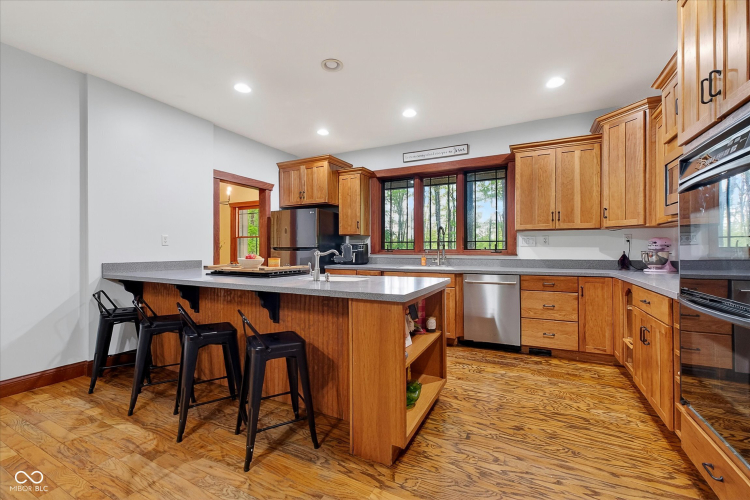 Listing Image 18