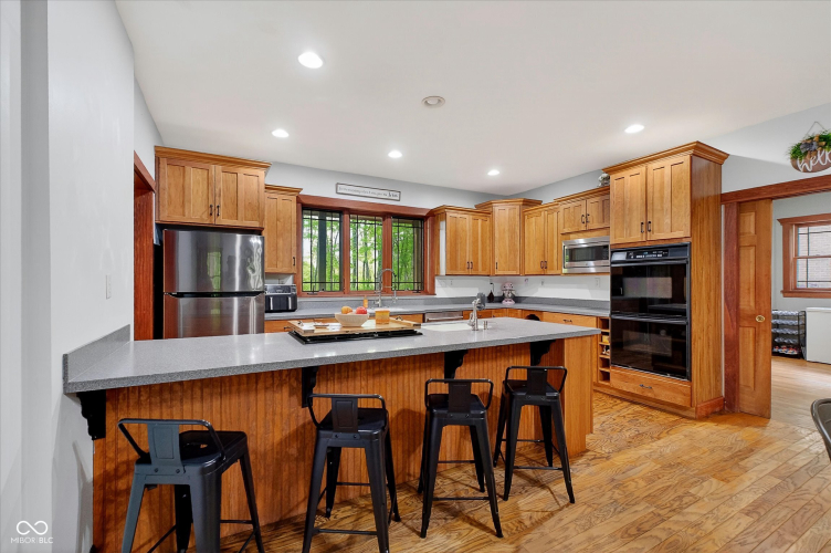 Listing Image 19