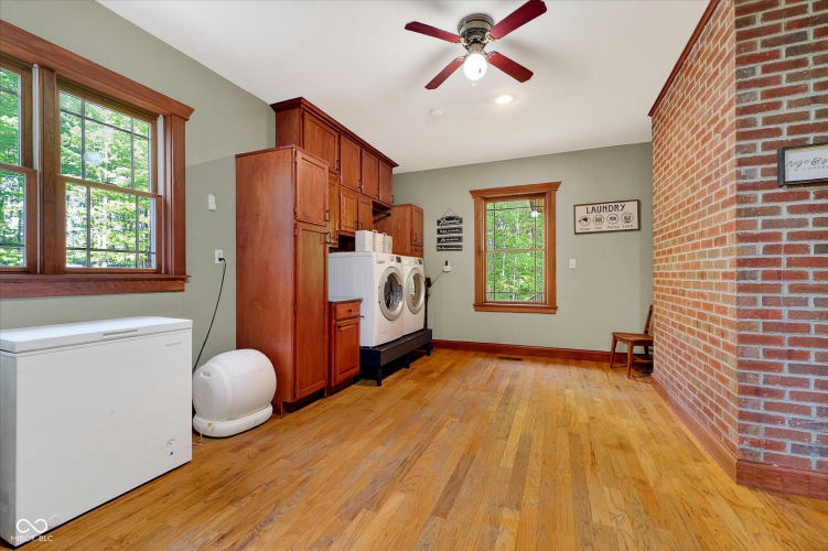 Listing Image 23