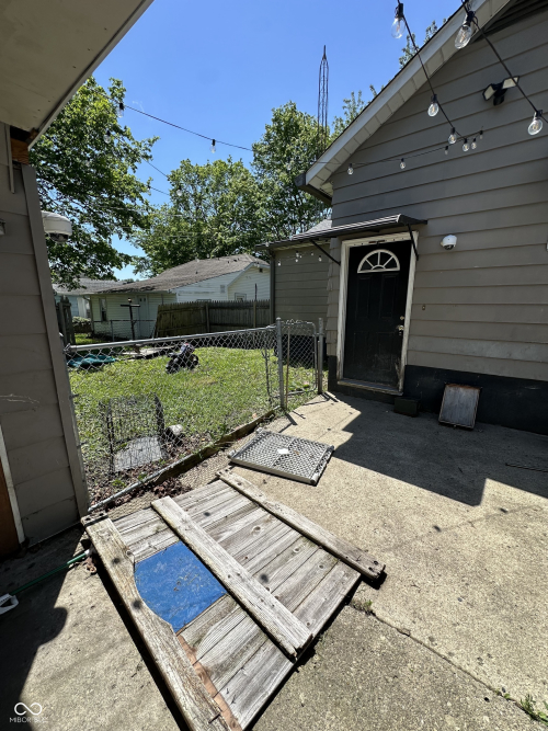 Listing Image 16