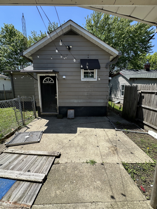 Listing Image 17