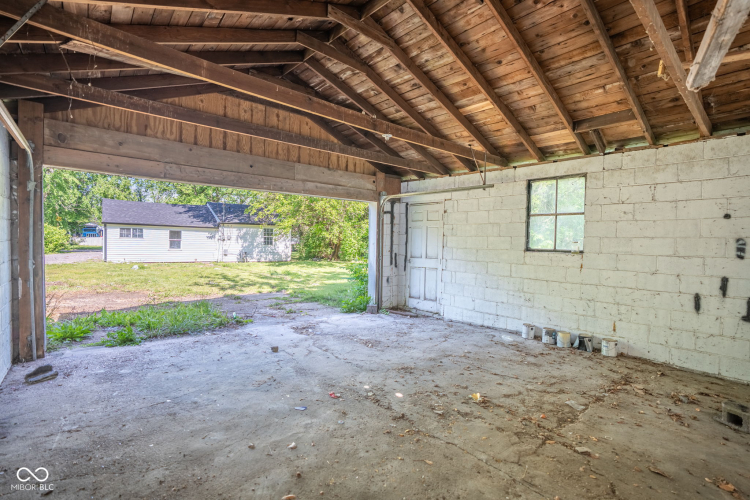 Listing Image 14