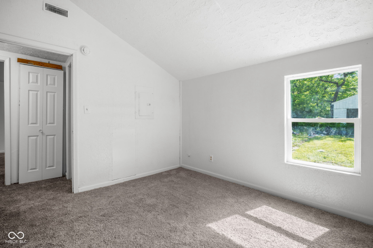 Listing Image 29