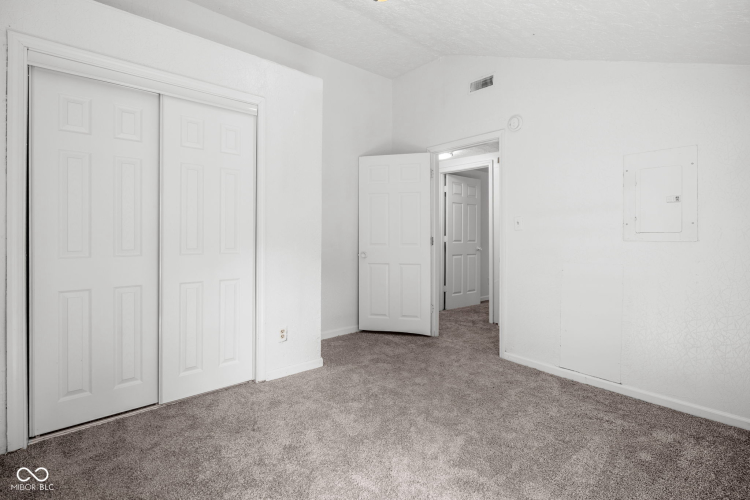 Listing Image 30