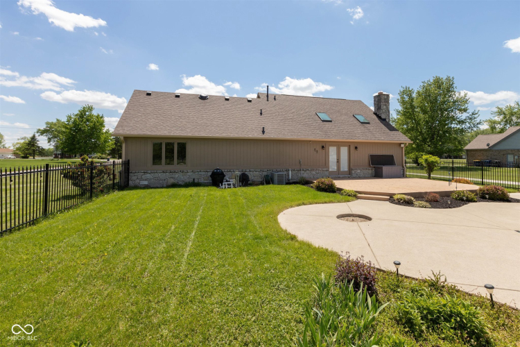 Listing Image 41