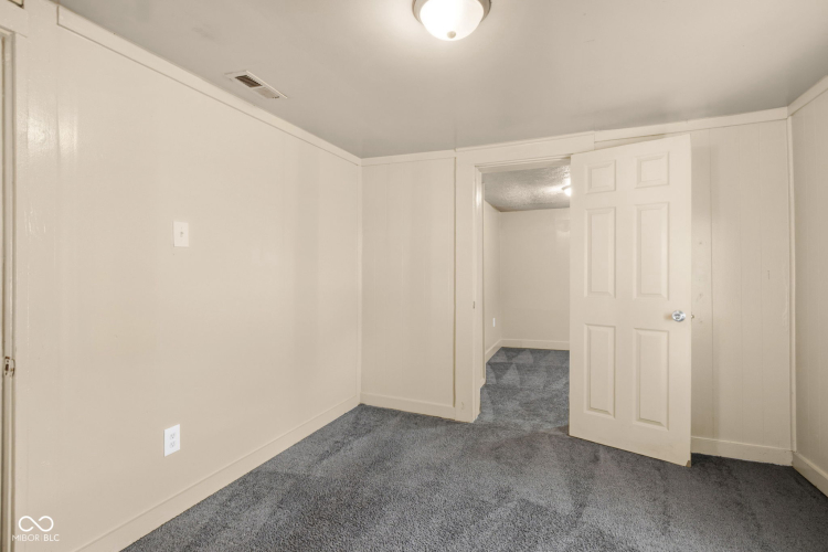 Listing Image 26