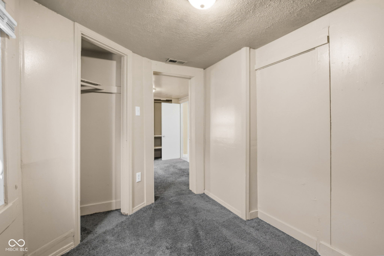 Listing Image 30