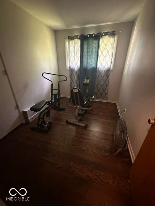 Listing Image 18