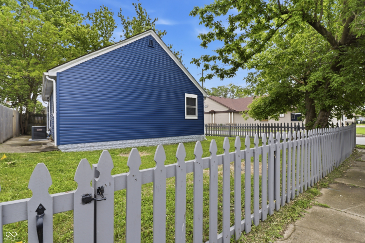 Listing Image 18