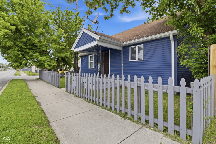 Listing Image 19