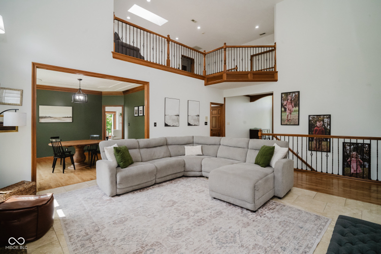 Listing Image 18