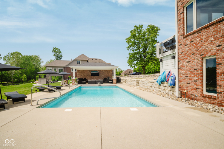 Listing Image 74