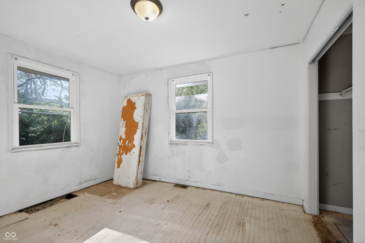Listing Image 27