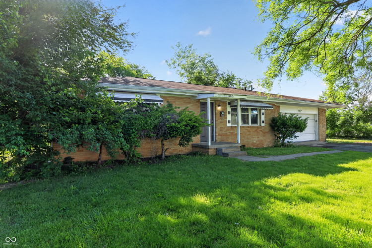 Listing Image 7