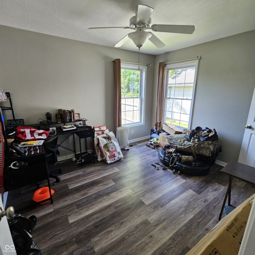 Listing Image 6