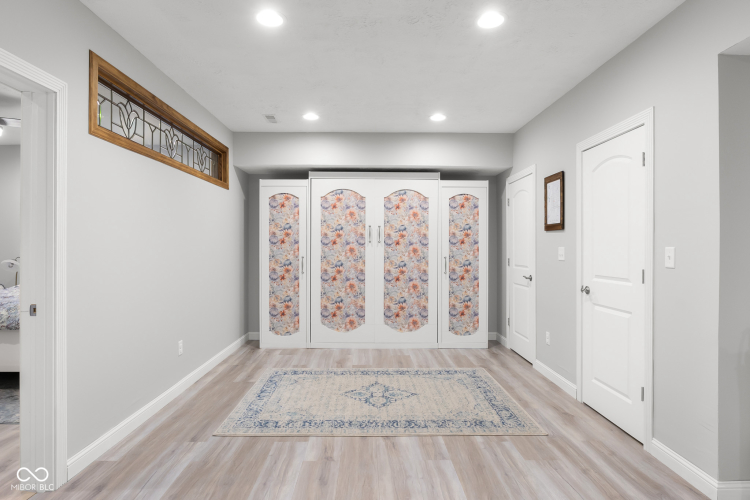 Listing Image 71
