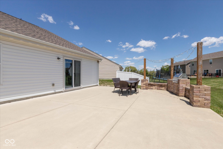 Listing Image 20