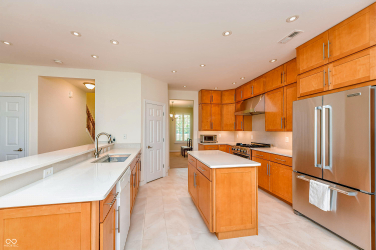 Listing Image 15
