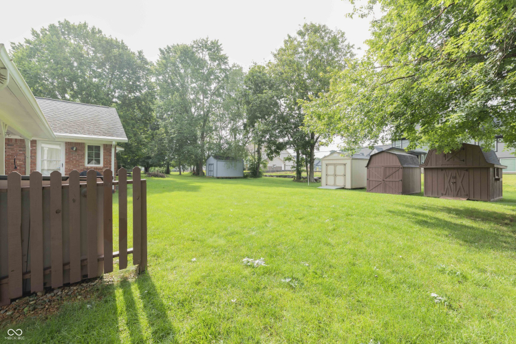 Listing Image 43