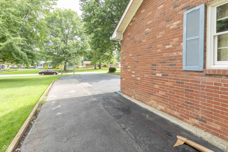 Listing Image 44