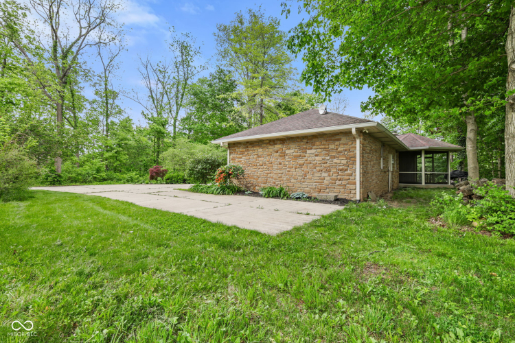 Listing Image 44