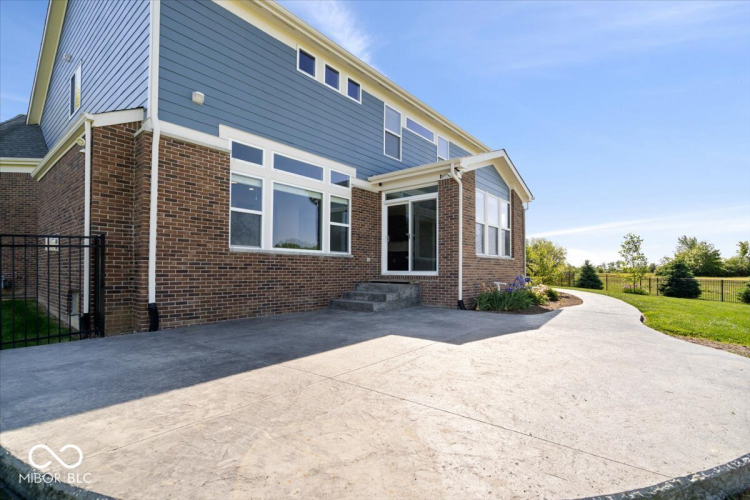 Listing Image 44