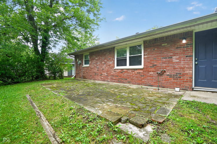 Listing Image 3