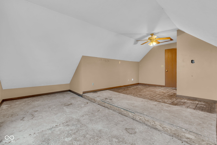 Listing Image 24
