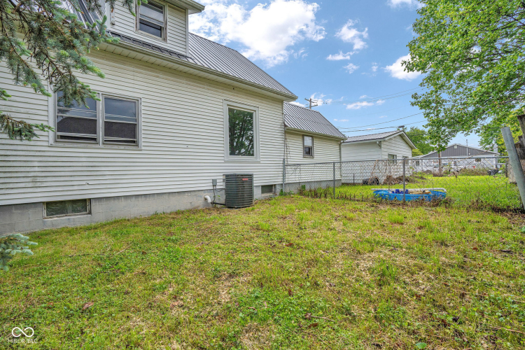 Listing Image 36