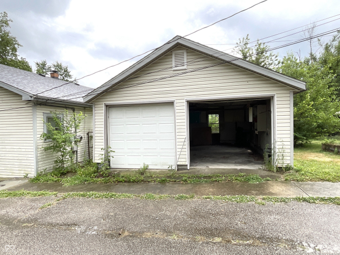 Listing Image 5