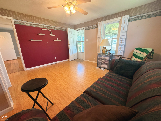 Listing Image 20