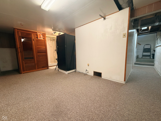 Listing Image 24