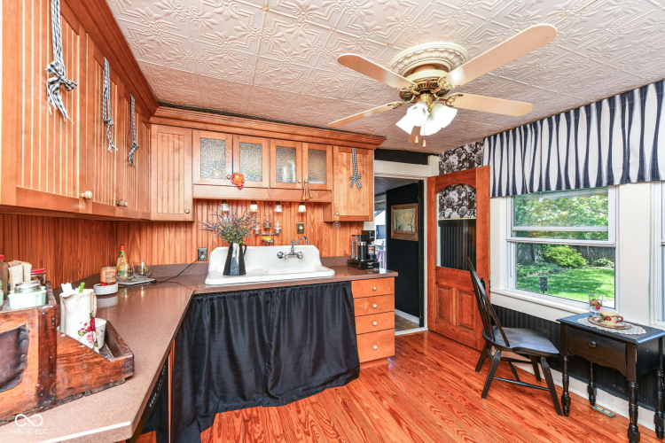 Listing Image 15