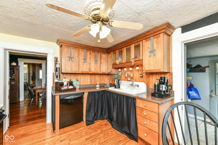Listing Image 21